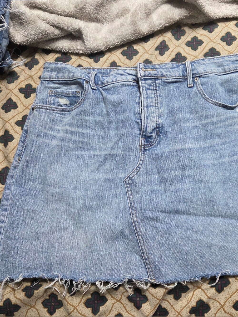 Old Navy Light Wash Denim Skirt - Frayed Hem Look